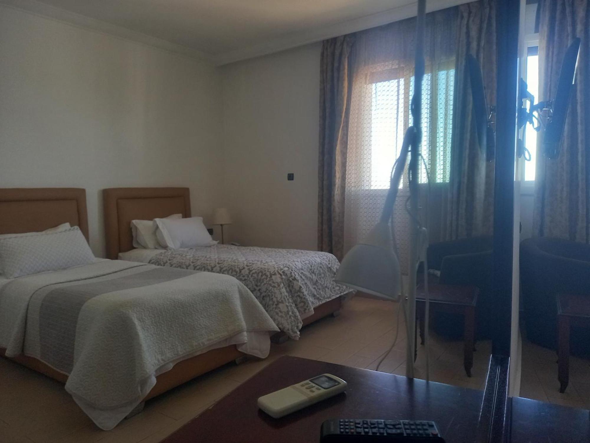 Hotel Salime Al Khozama Лараш Екстериор снимка